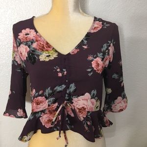 Half sleeve crop top